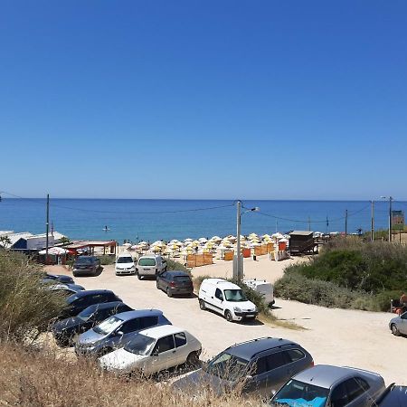Edificio Praia Mar Sol Armacao de Pera Bagian luar foto